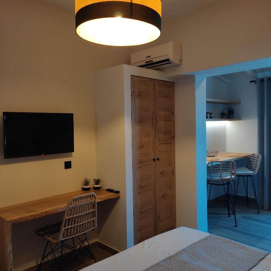 Appartement Pansion Nikos à Patitírion Extérieur photo