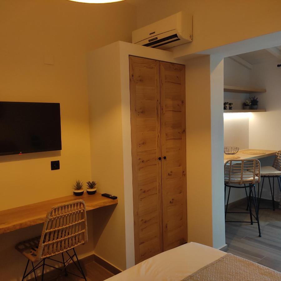 Appartement Pansion Nikos à Patitírion Extérieur photo