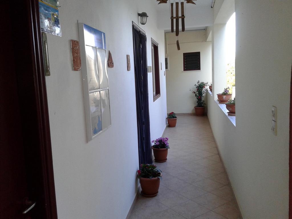 Appartement Pansion Nikos à Patitírion Extérieur photo