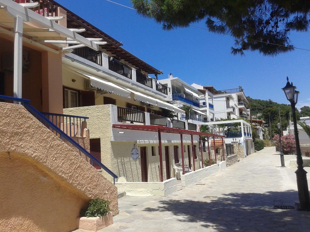 Appartement Pansion Nikos à Patitírion Extérieur photo